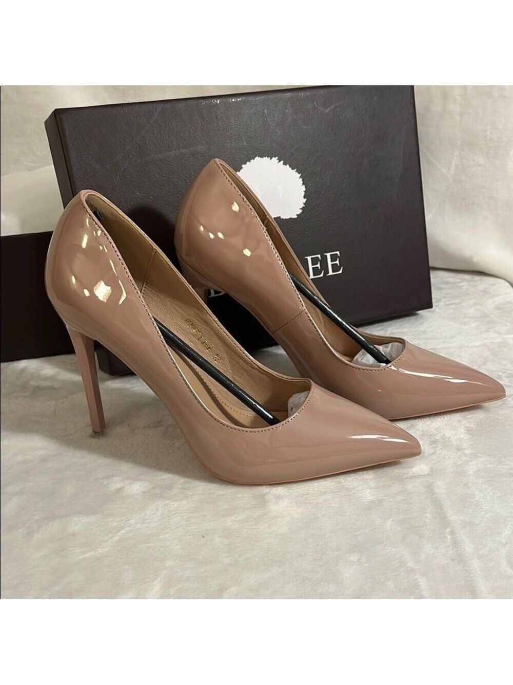 NWOT Blush Stiletto Heels with Glossy Finish and Pointed Toe - Picture 8 of 8